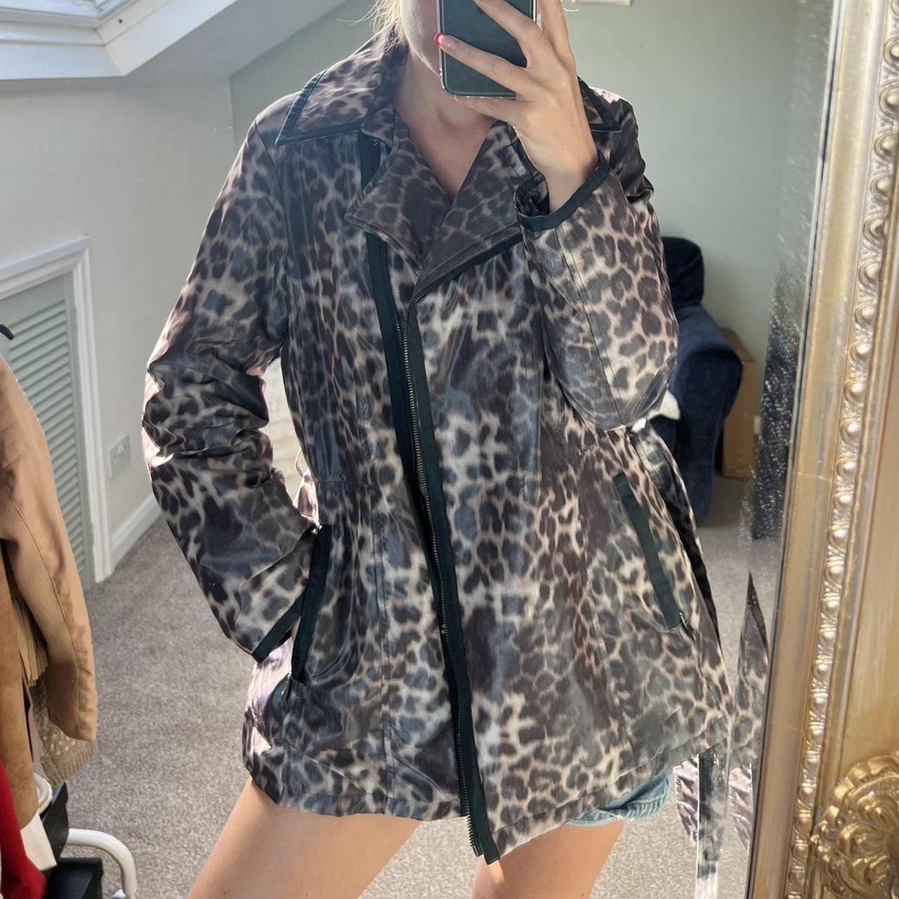 Vintage leopard print quilted winter coat Collared... Depop