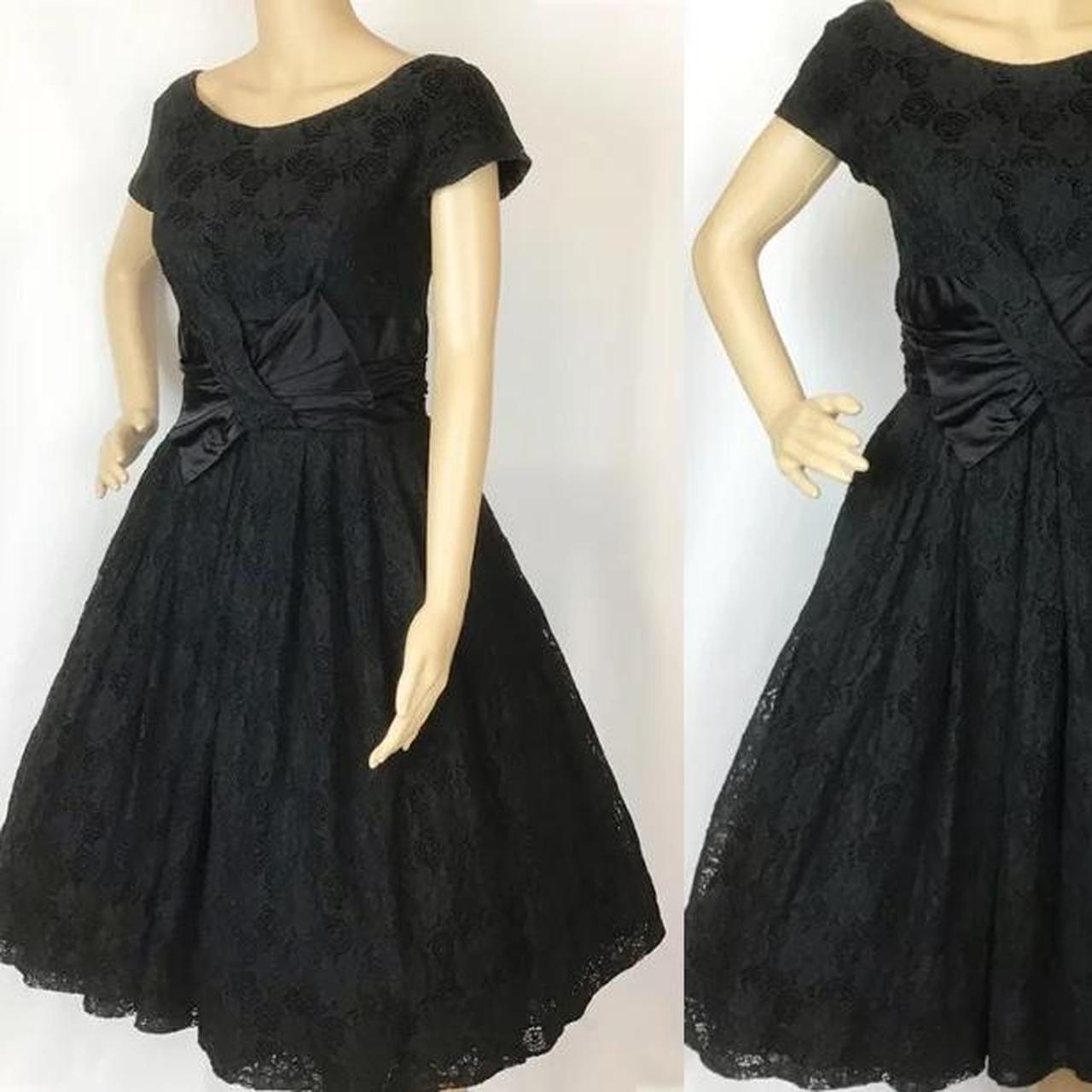 item listed by vintagestoredepop