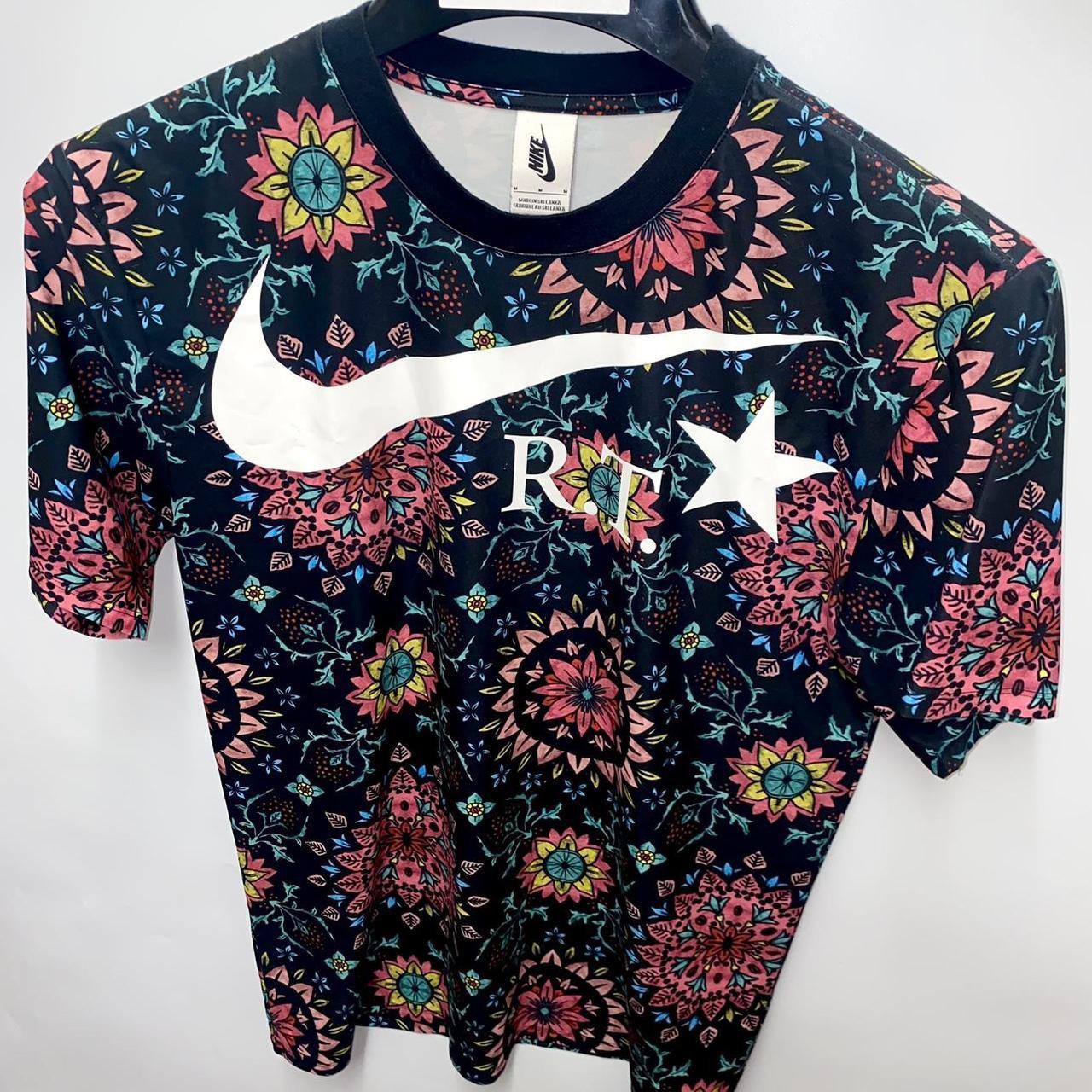 NIKELAB X RICCARDO TISCI☆RT GF X Tee NIKELAB X RICCARDO TISCI☆RT GF X Tee (Nike/Tシャツ