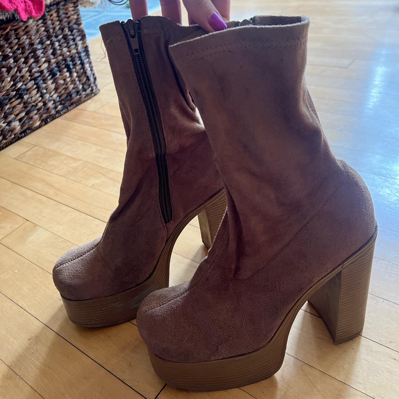 absolutely gorgeous suede bratz boots 😍 size 8, so... - Depop