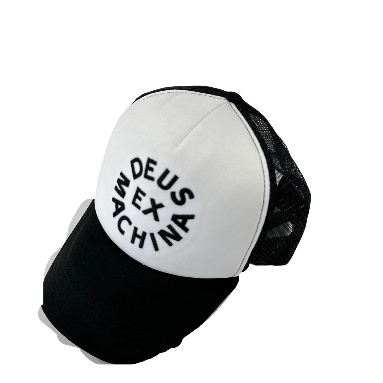 Zeker Luchtvaartmaatschappijen partner Deus Ex Machina Men's White and Black Hat | Depop
