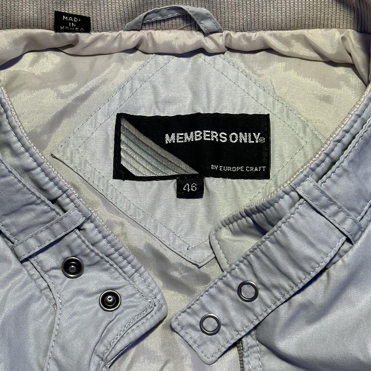 Members Only Men's Grey and Silver Jacket (3)