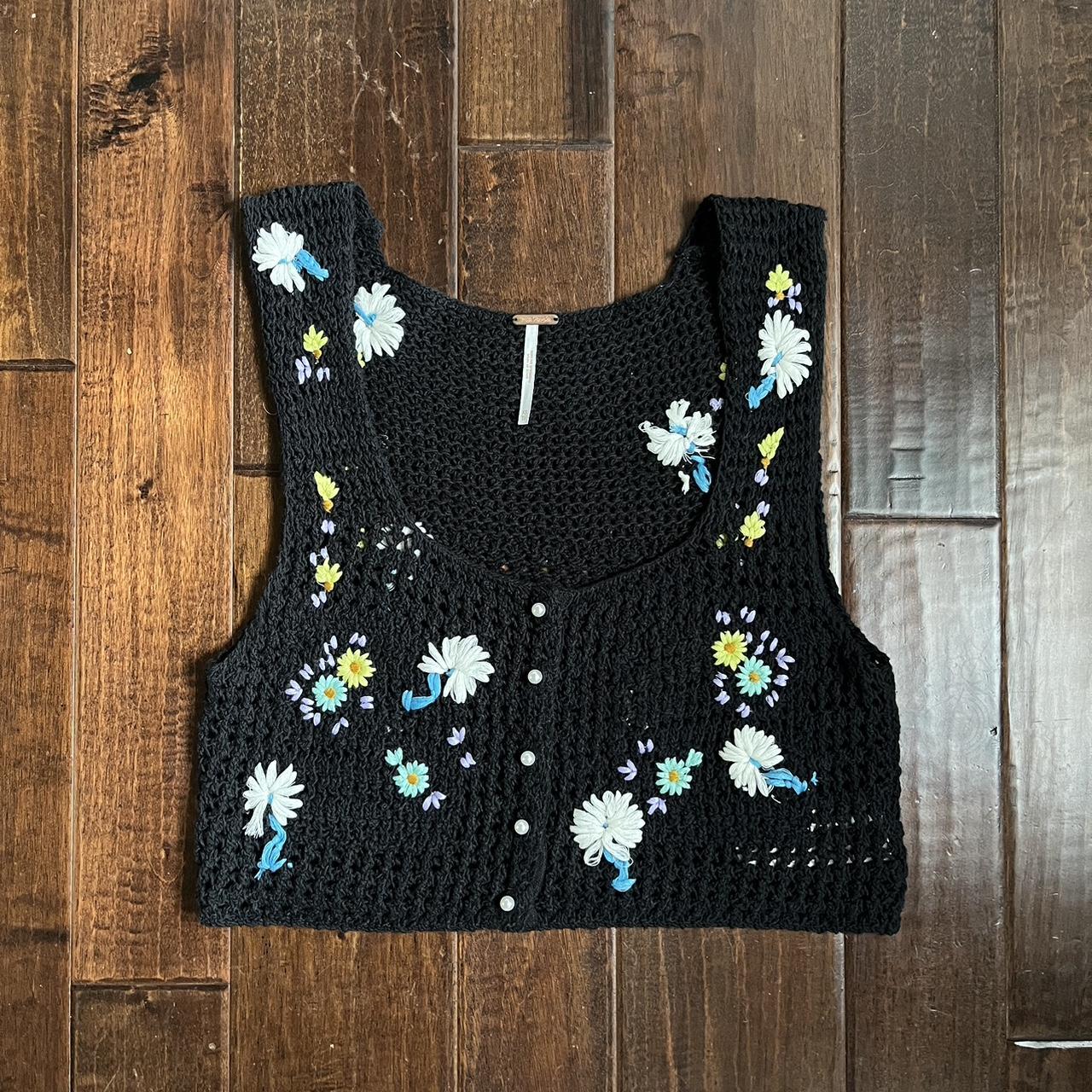 FREE PEOPLE BLACK EMBROIDERED TANK store TOP MEDIUM NEW!