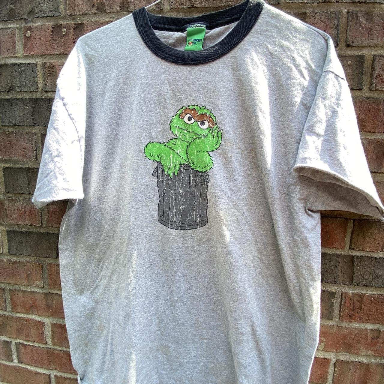Henson Men's Grey and Green T-shirt