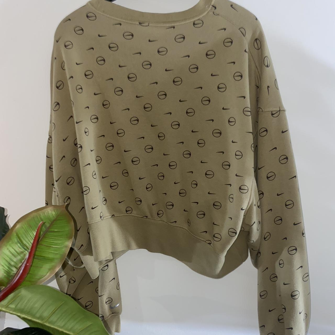 mens beige nike sweatshirt