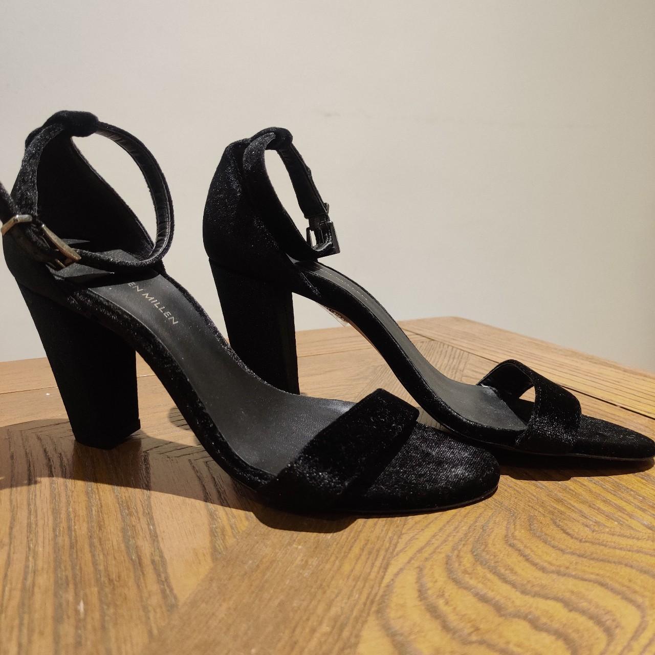 Karen Millen Women's Black Sandals | Depop