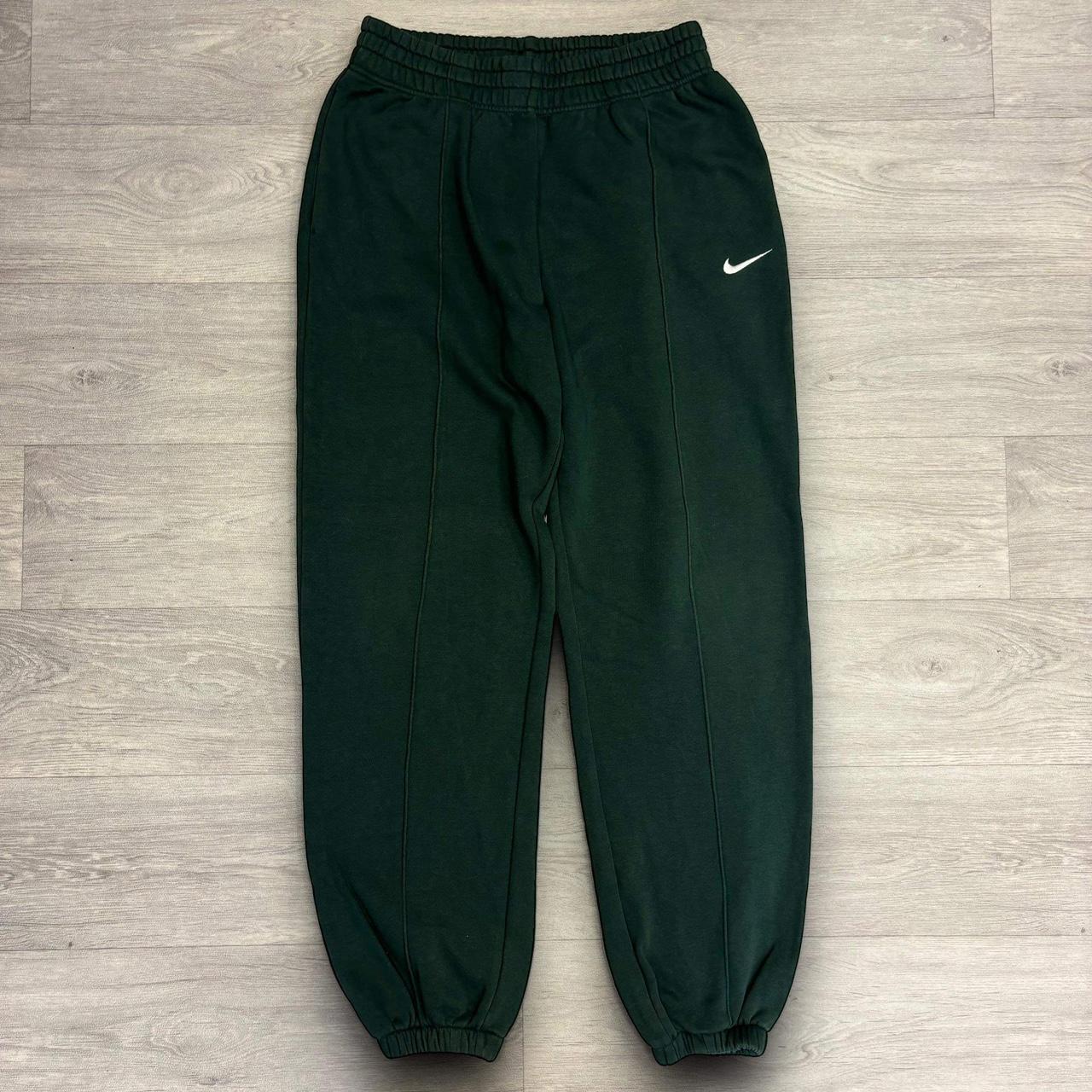baggy joggers nike