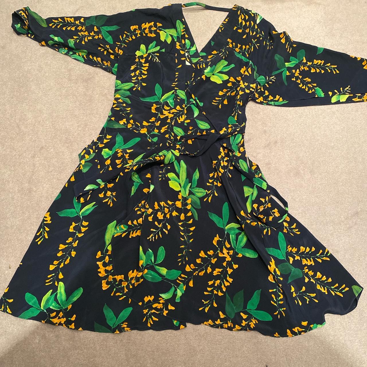 Karen Millen silk wrap dress. The long sleeves have... Depop