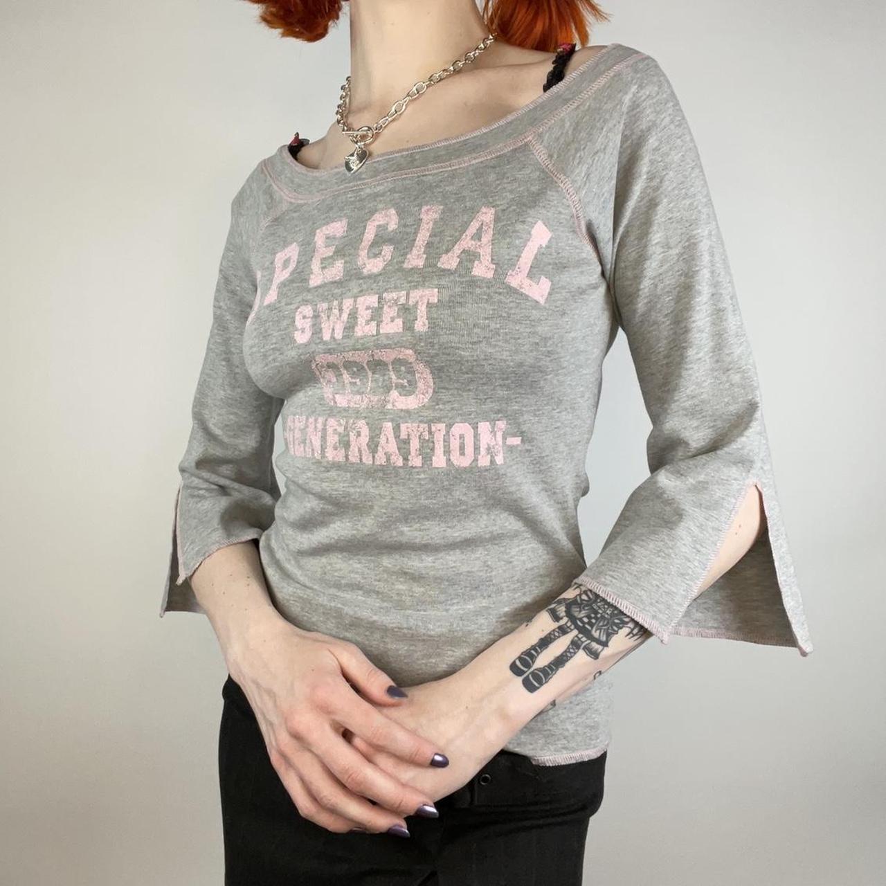 Women's Grey and Pink Tshirt Depop