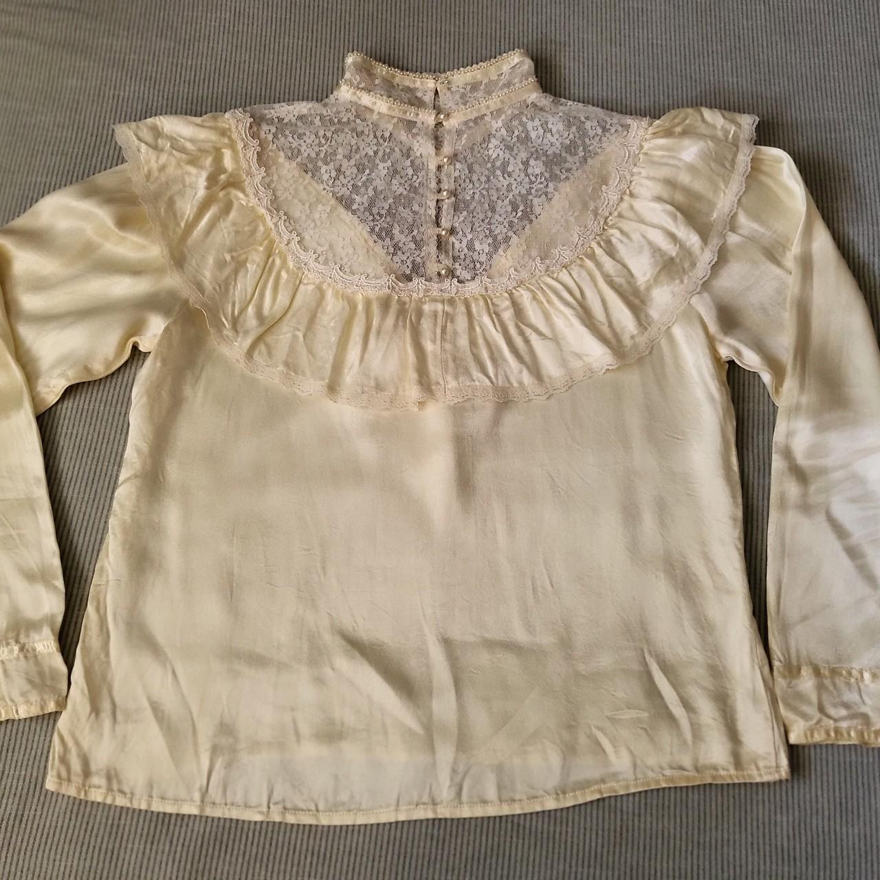 Gunne Sax Women's Cream Blouse | Depop