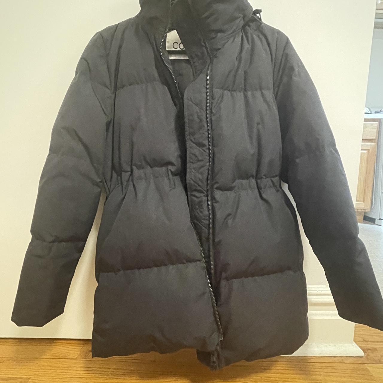 COS very dark navy blue puffer coat with Depop