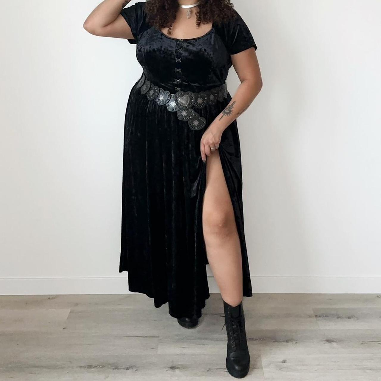 item listed by awholenewwitch