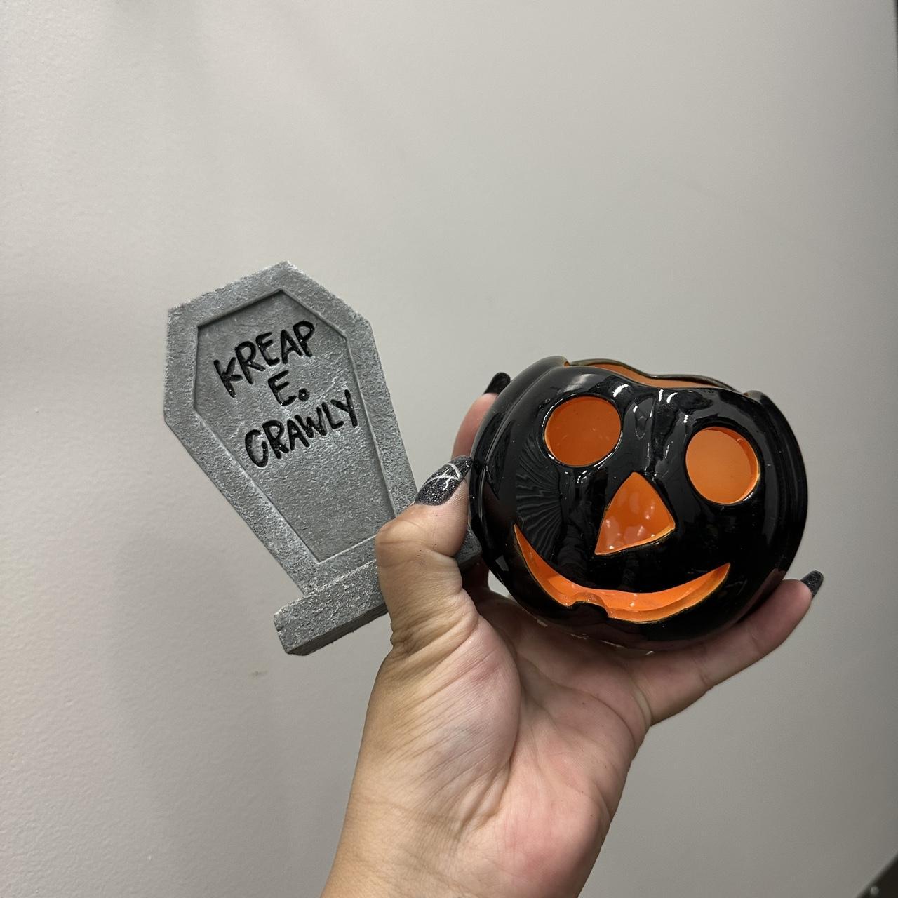 item listed by awholenewwitch