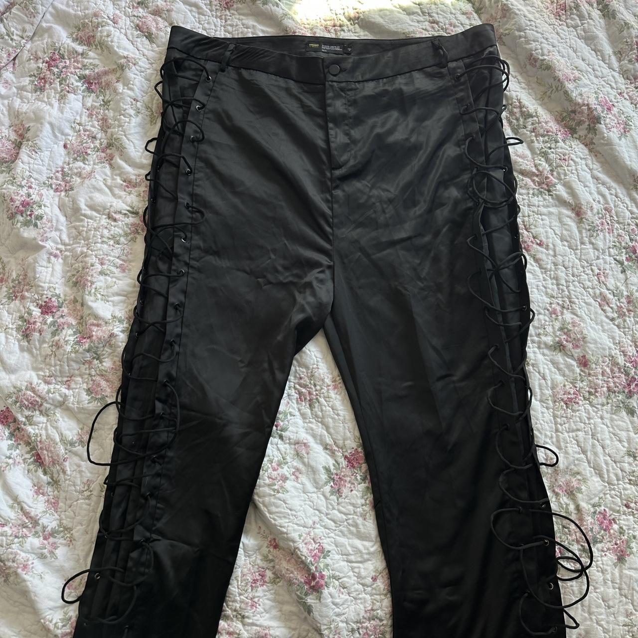 item listed by awholenewwitch