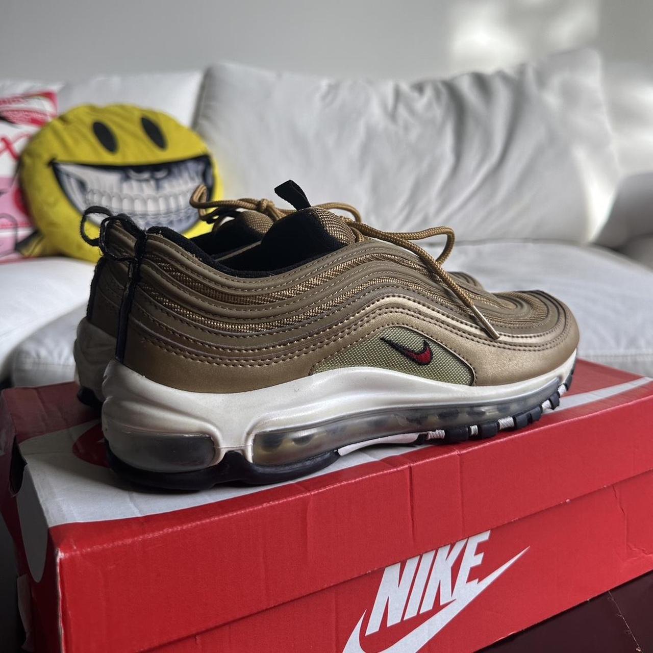 Air max 97 gold fake hotsell