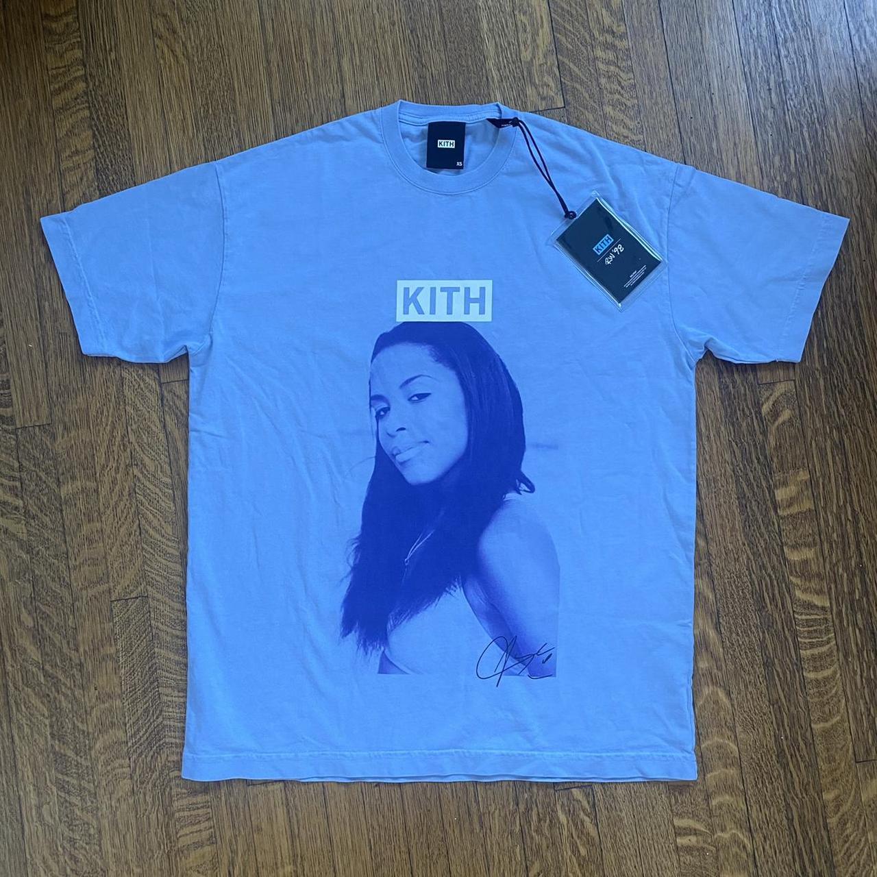 Kith Women's Tshirt Depop