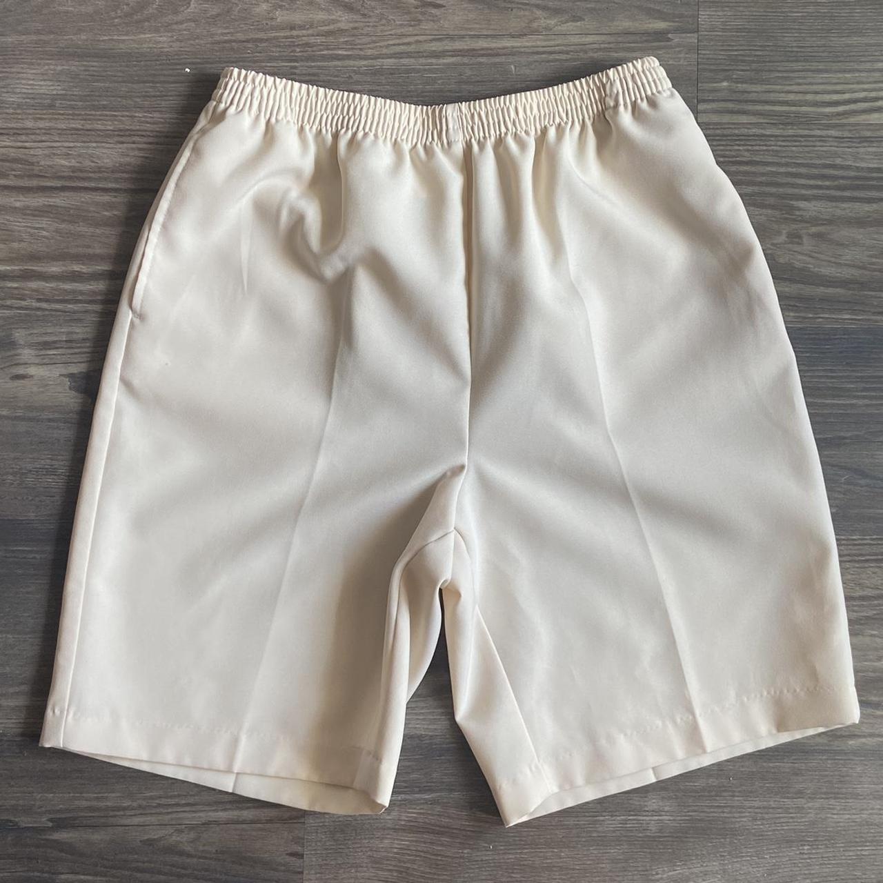 American Vintage Women's Cream and White Shorts | Depop