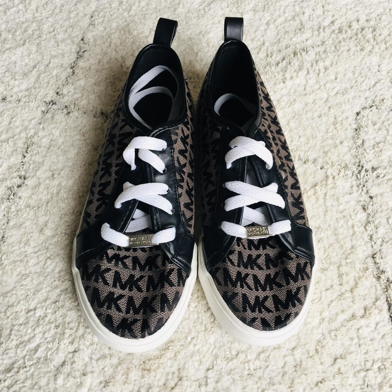 Michael kors sales logo trainers