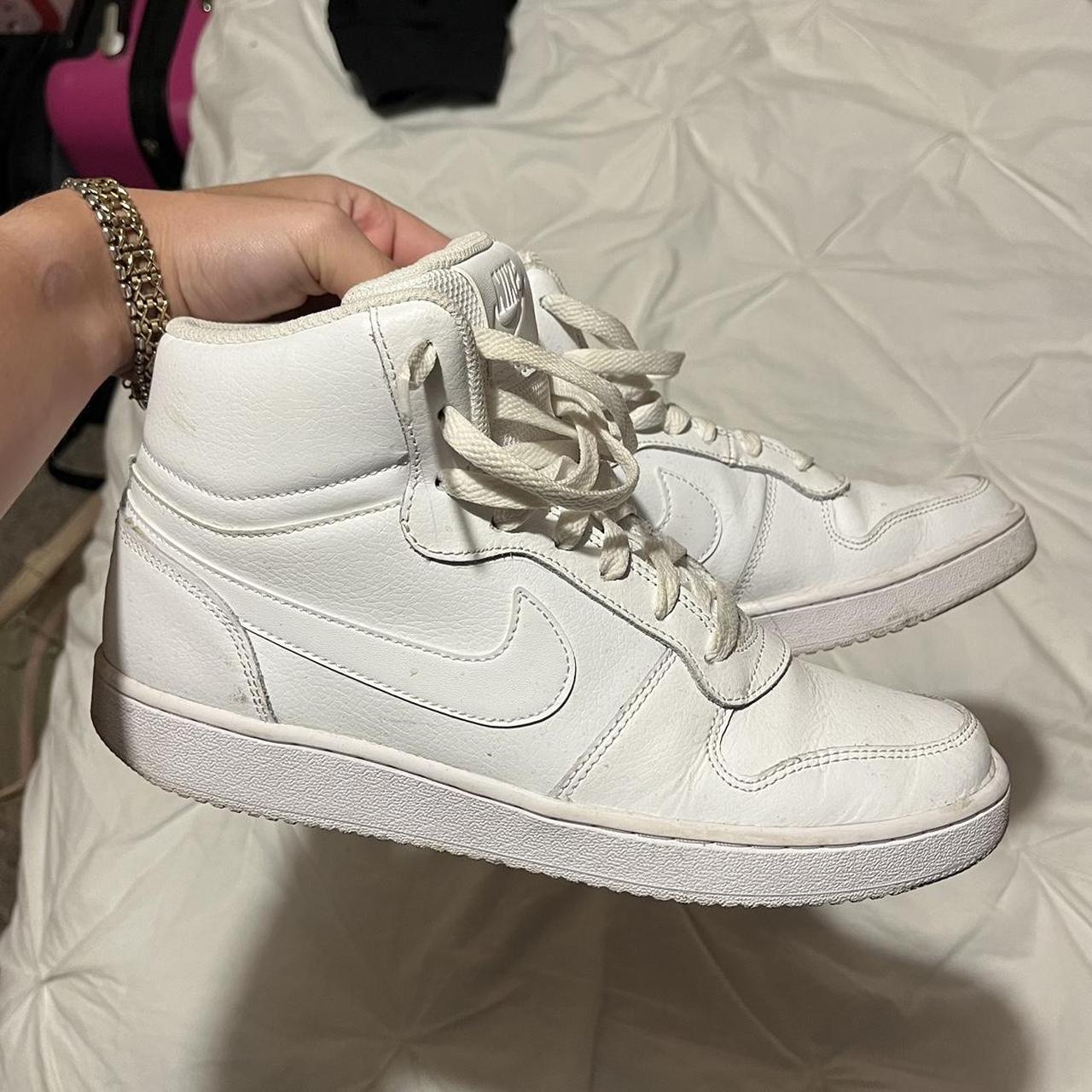 Nike Women's Trainers | Depop