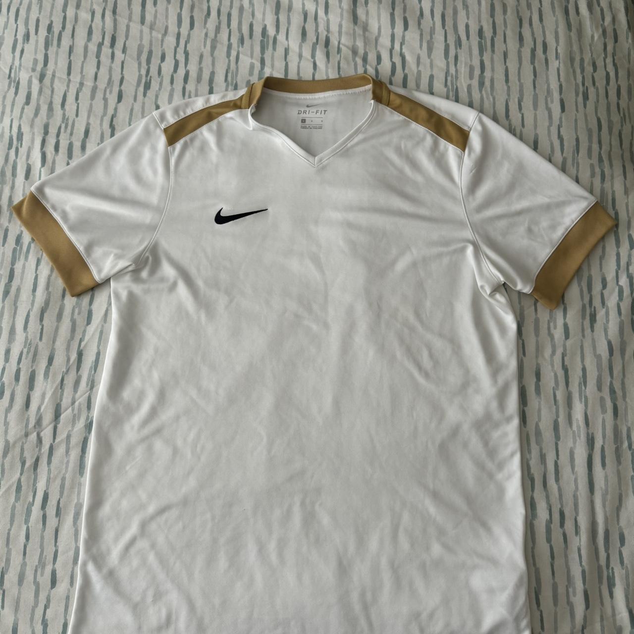 item listed by fabricelaws
