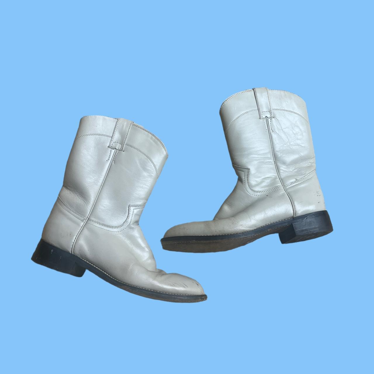 Cream colored clearance cowboy boots