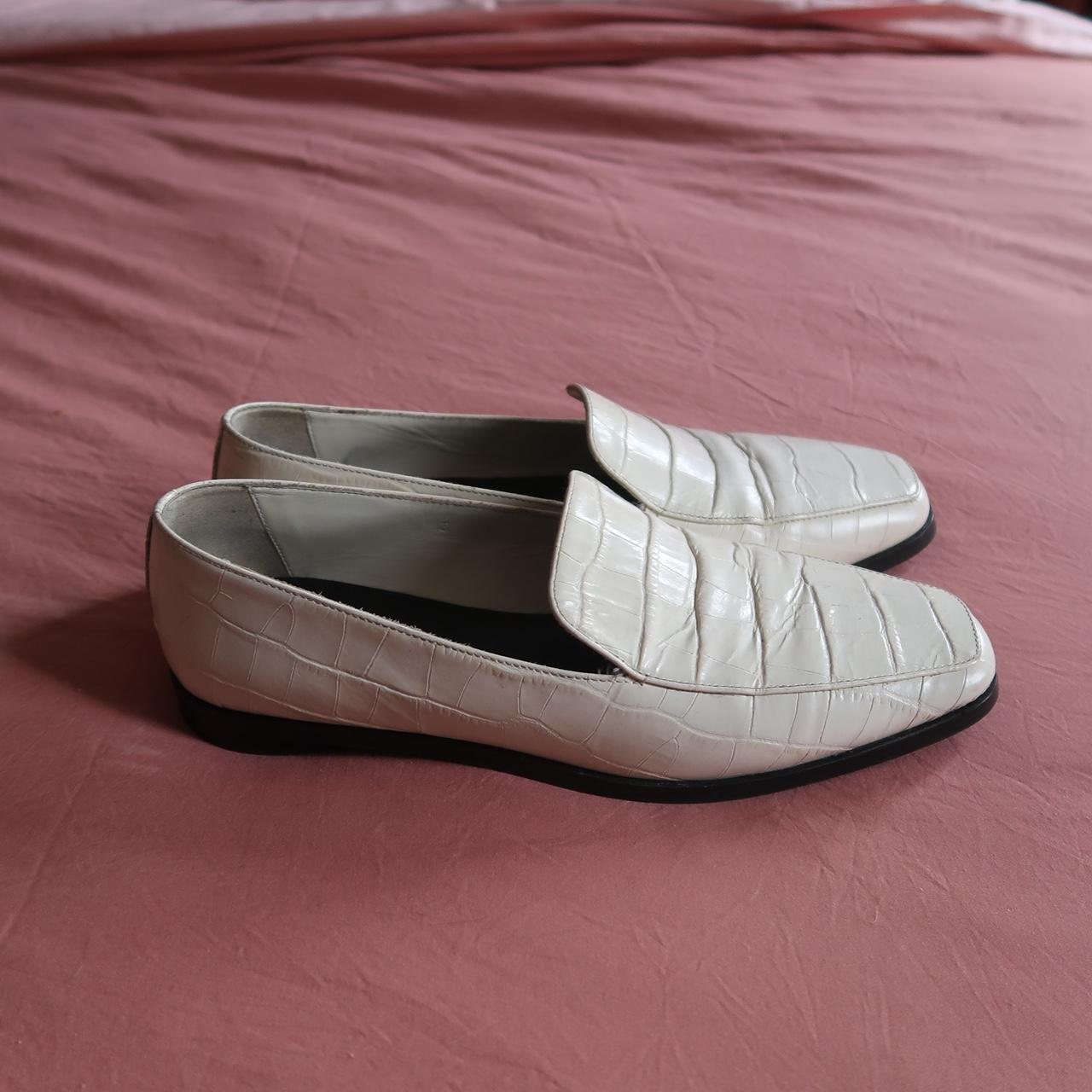 Everlane Women's White Loafers Depop