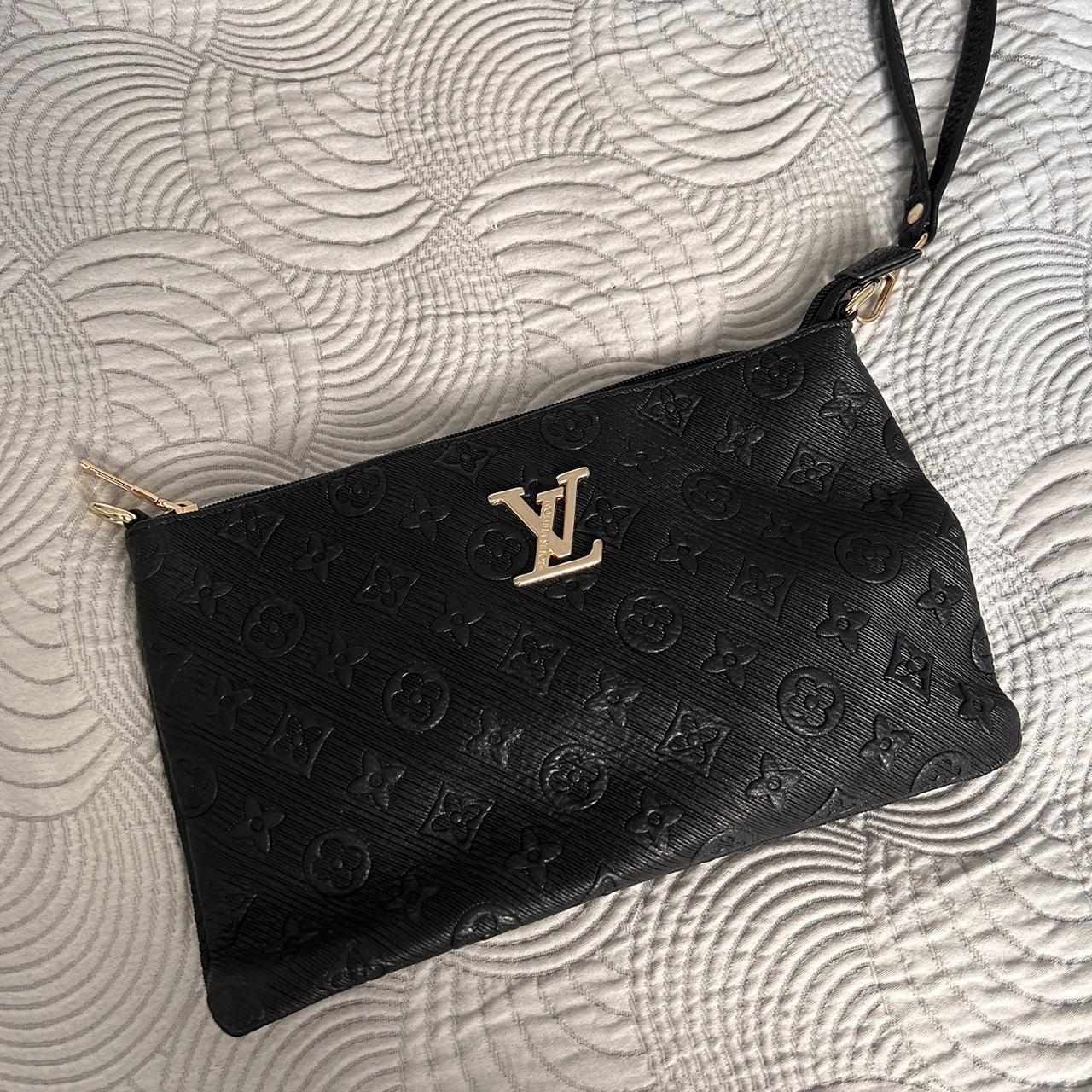 SOLD❗️❗️❗️ Louis Vuitton Easy Pouch on Strap I - Depop