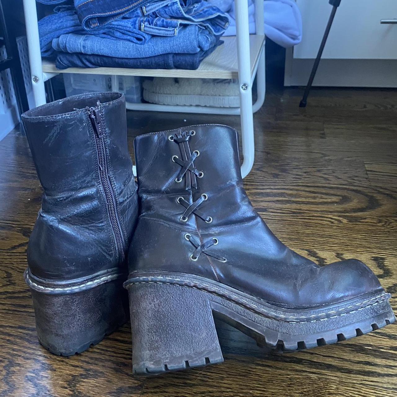 american-vintage-women-s-boots-depop