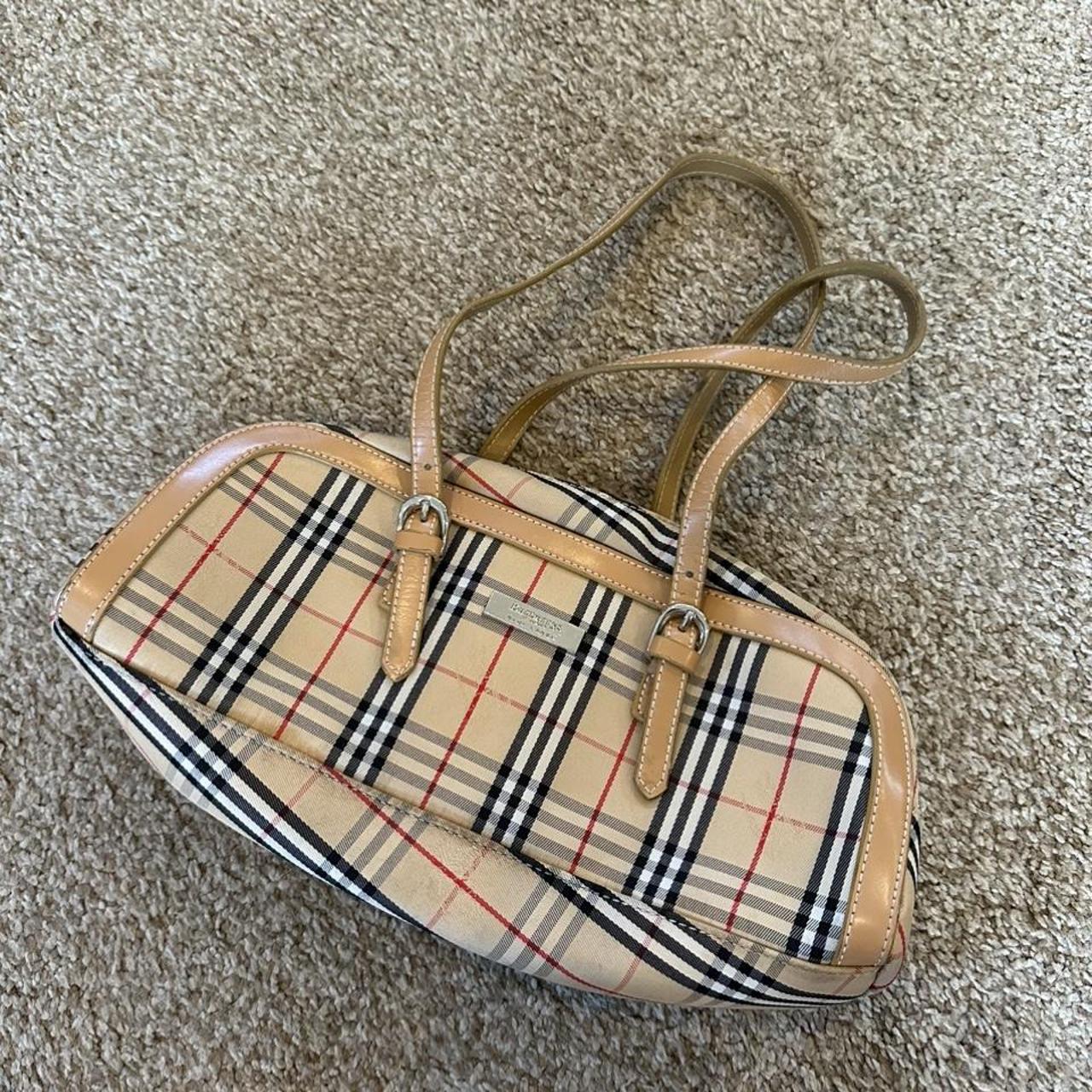 Authentic Burberry purse. In perfect condition other - Depop