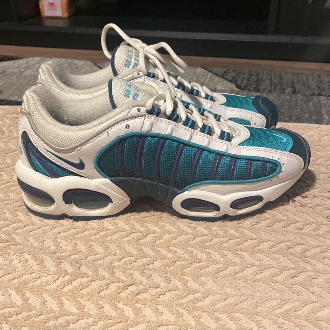 nike tailwind size 7