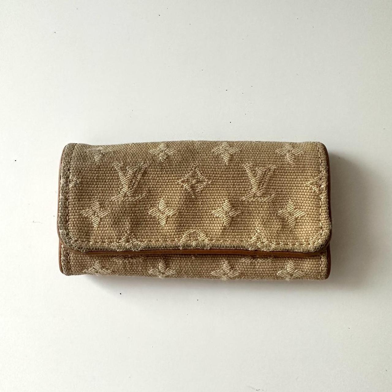 Vintage Louis Vuitton key holder (missing some - Depop