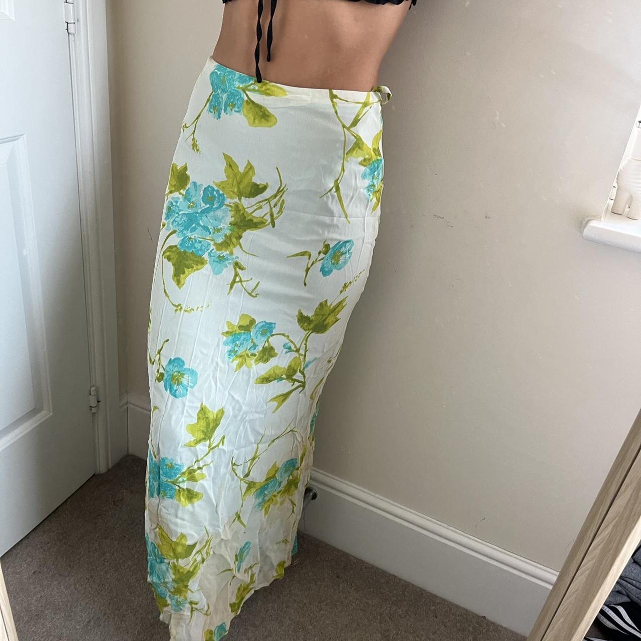 KOOKAÏ Women's Green and Blue Skirt Depop