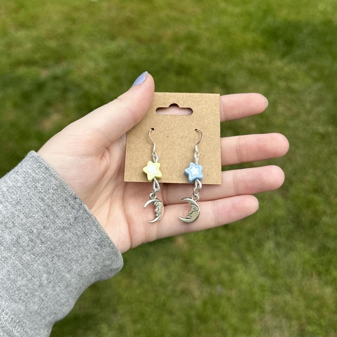 Women's Blue and Yellow Jewellery (3)