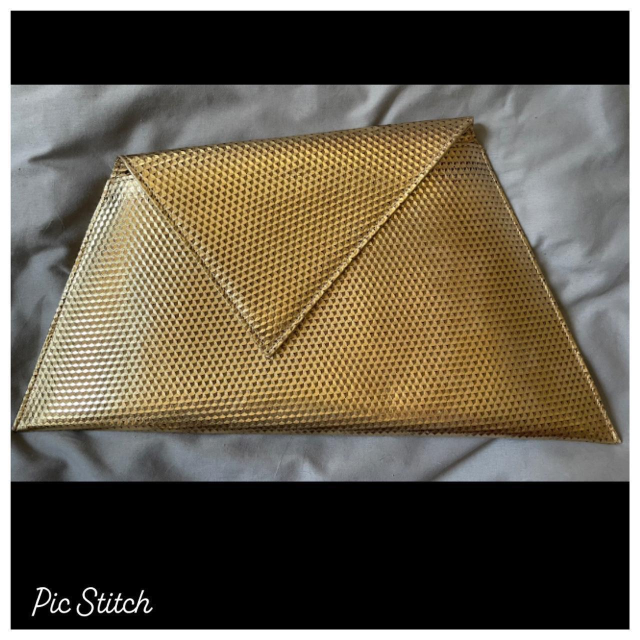 item listed by flirtcobain318