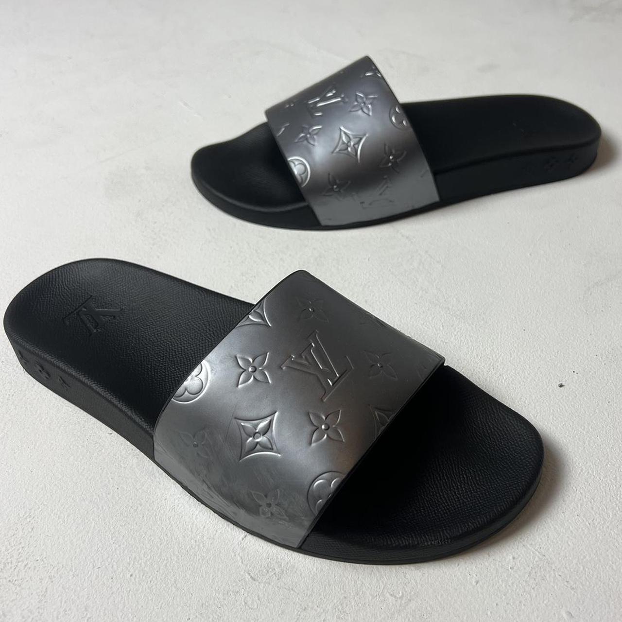 Louis Vuitton slides Men size 9.5 - Depop