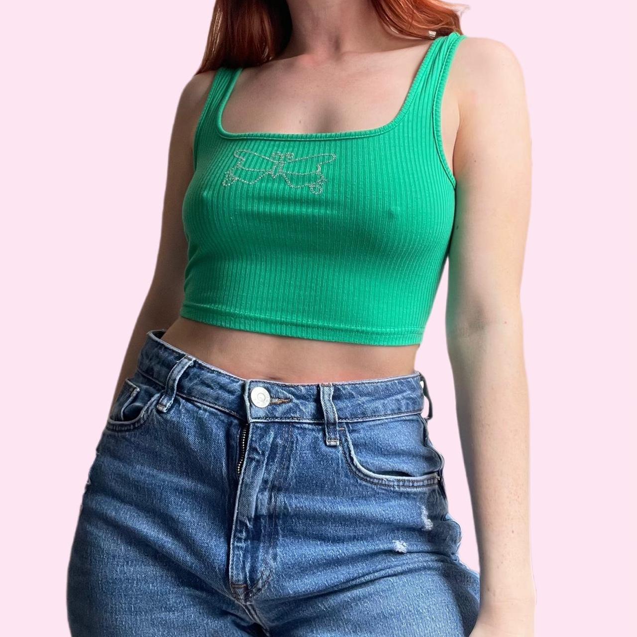 Basic zip up cropped tank top from SHEIN no size on - Depop