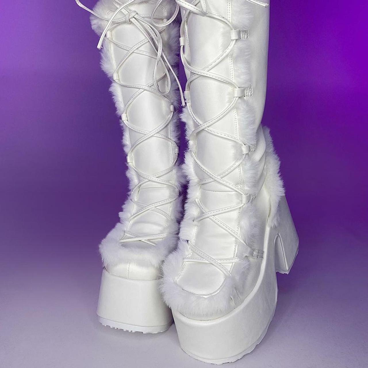 demonia camel 311 white