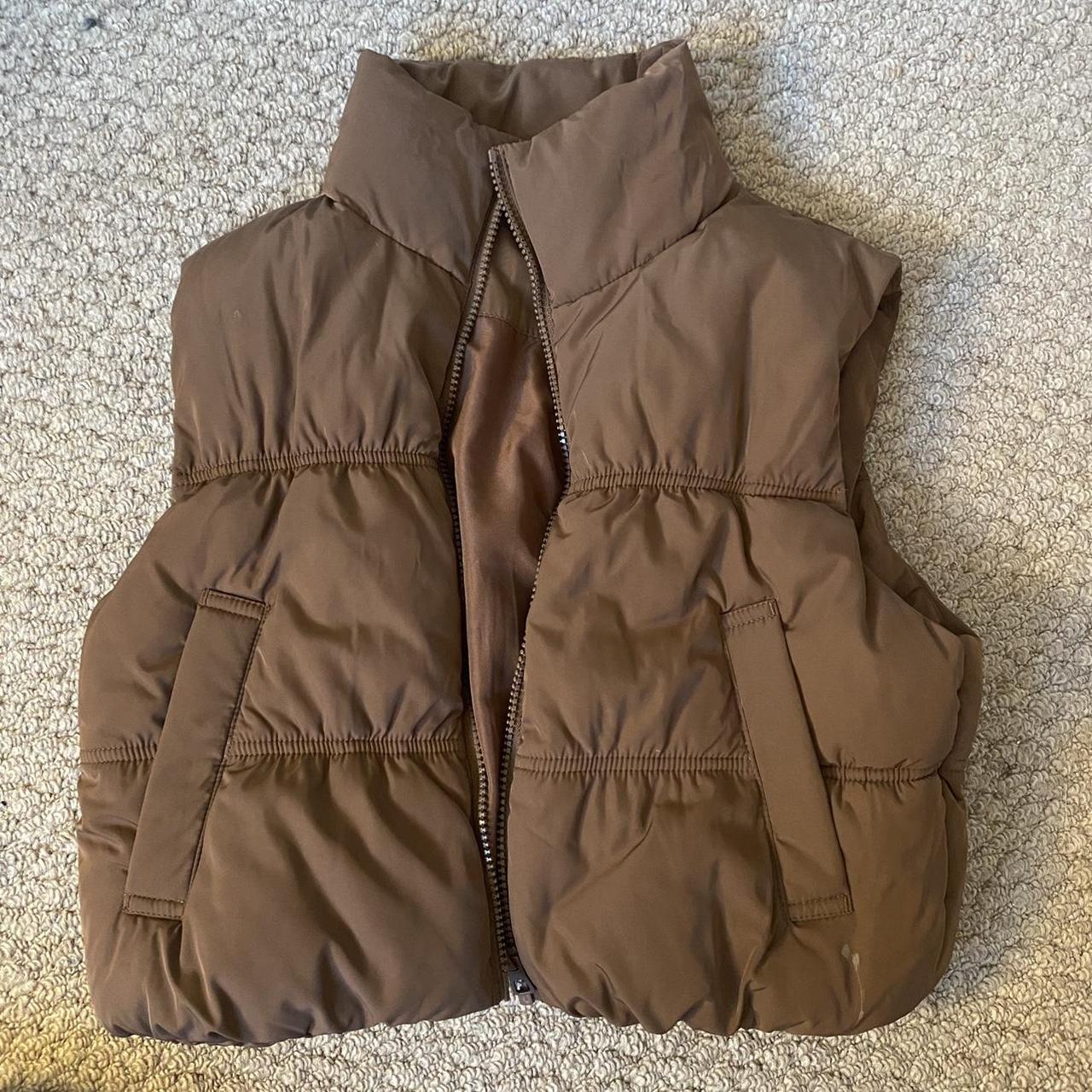 Cute brown cropped puffer gilet from h&m. Size XXS... Depop