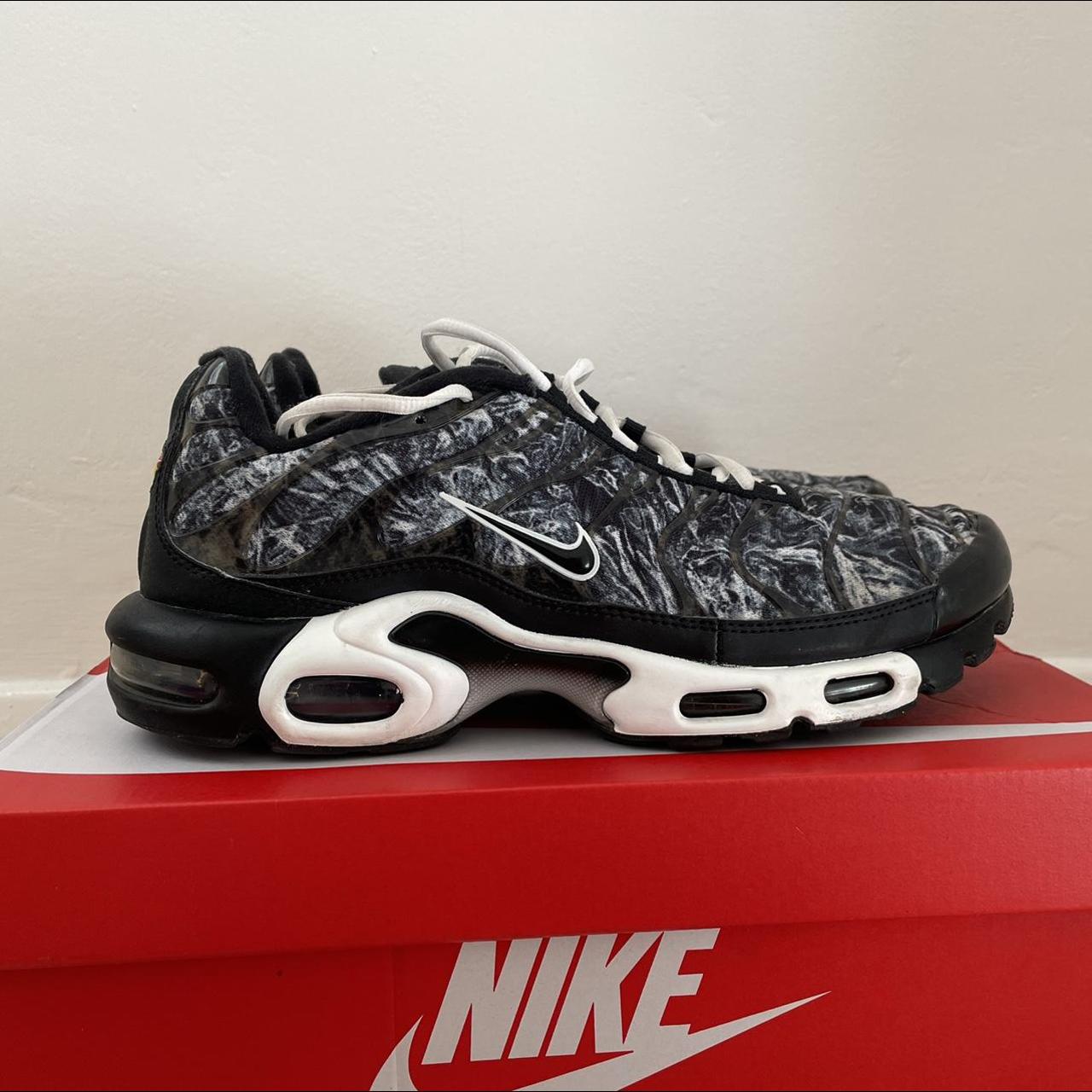 nike tn frost
