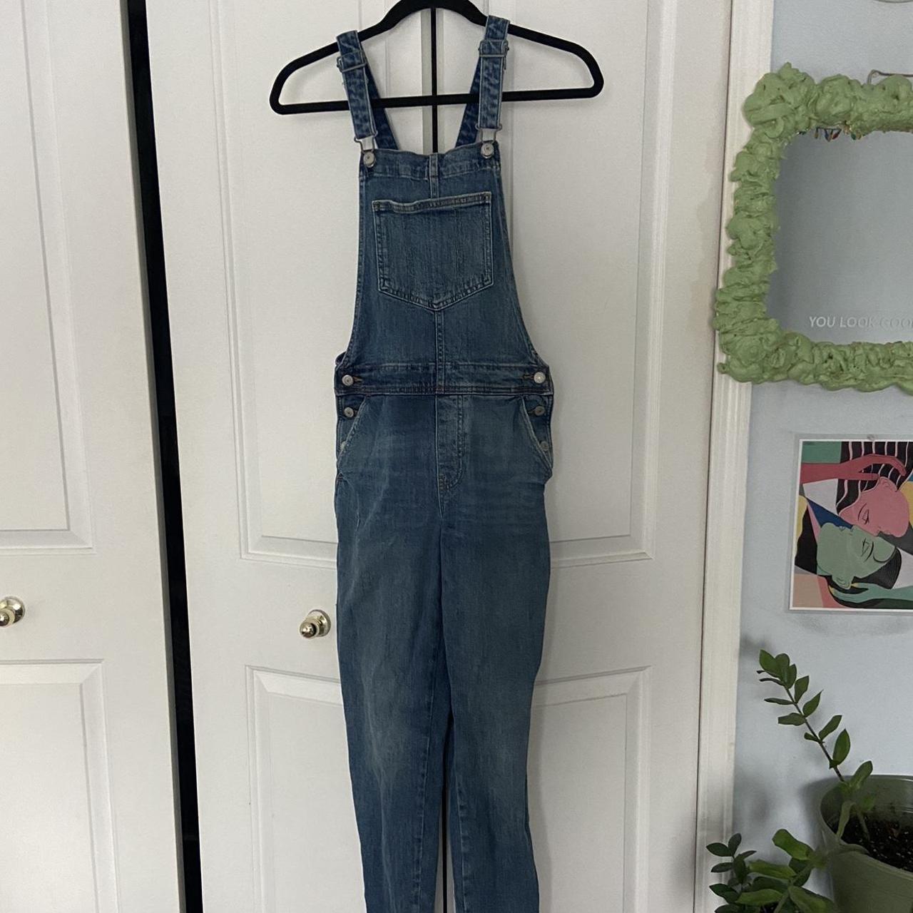 Old Navy Women's Blue and Navy Dungarees-overalls | Depop