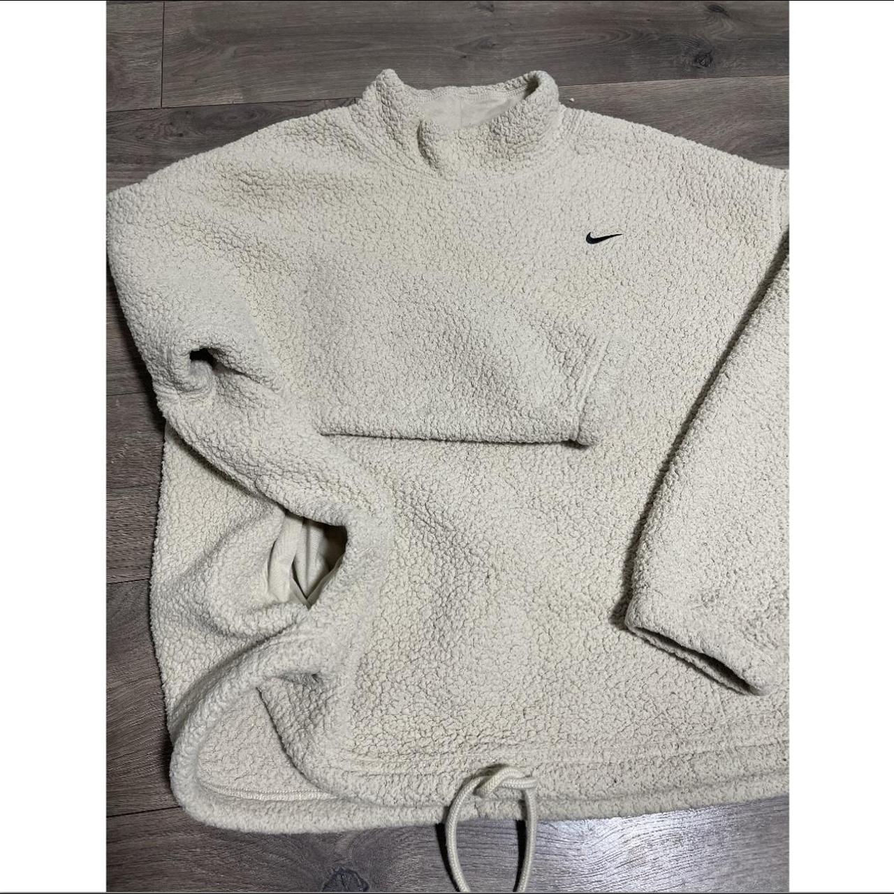 Nike Therma Fit Womens Fleece Training Sweater - Depop