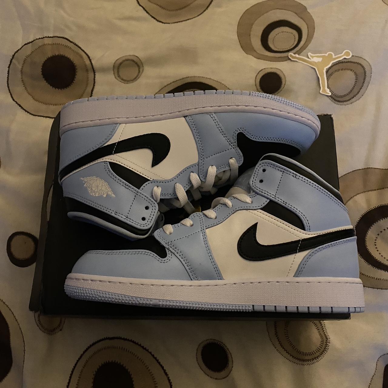 womens jordans blue