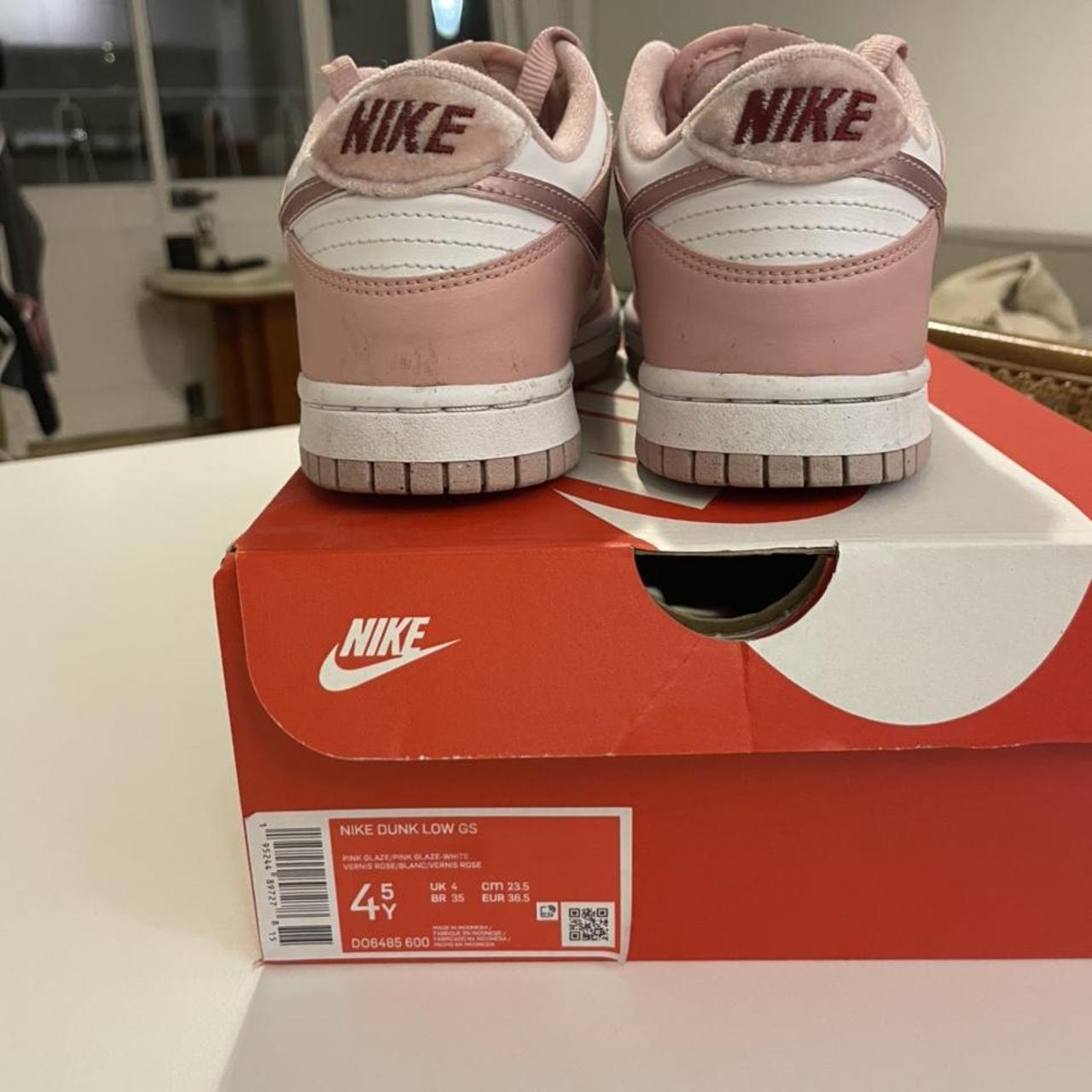 dunk low pink white