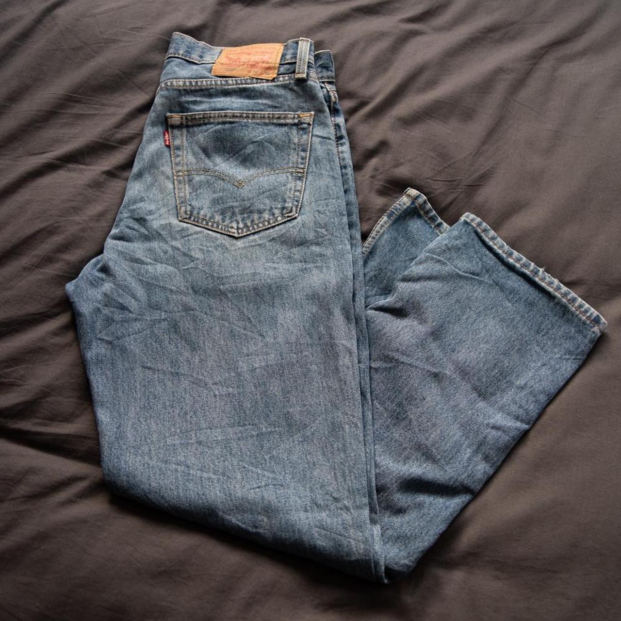 Levi 550 straight legged jeans in good condition,... - Depop