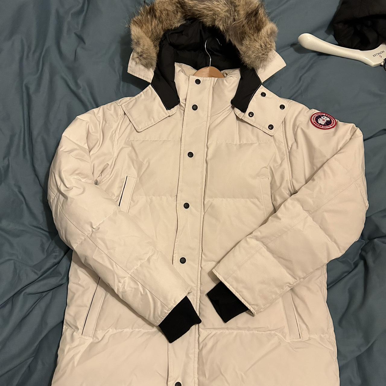 Canada goose Wyndham parka in xl, hardly worn pretty... Depop