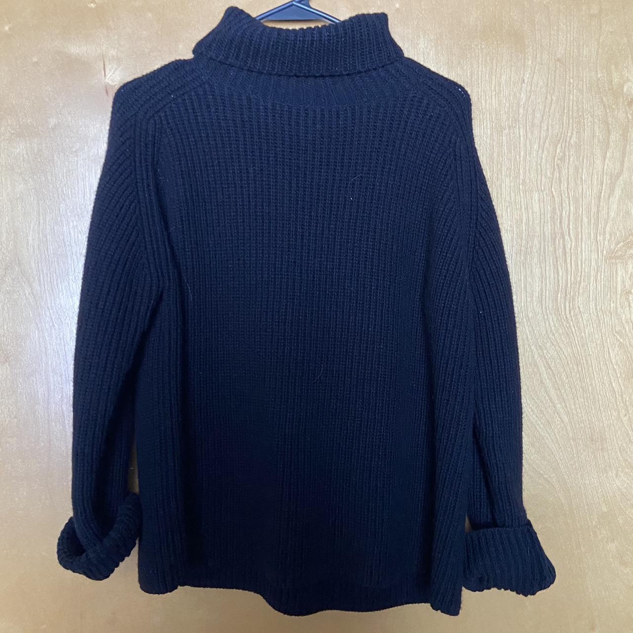 Black Old Navy turtleneck sweater size L. - Depop