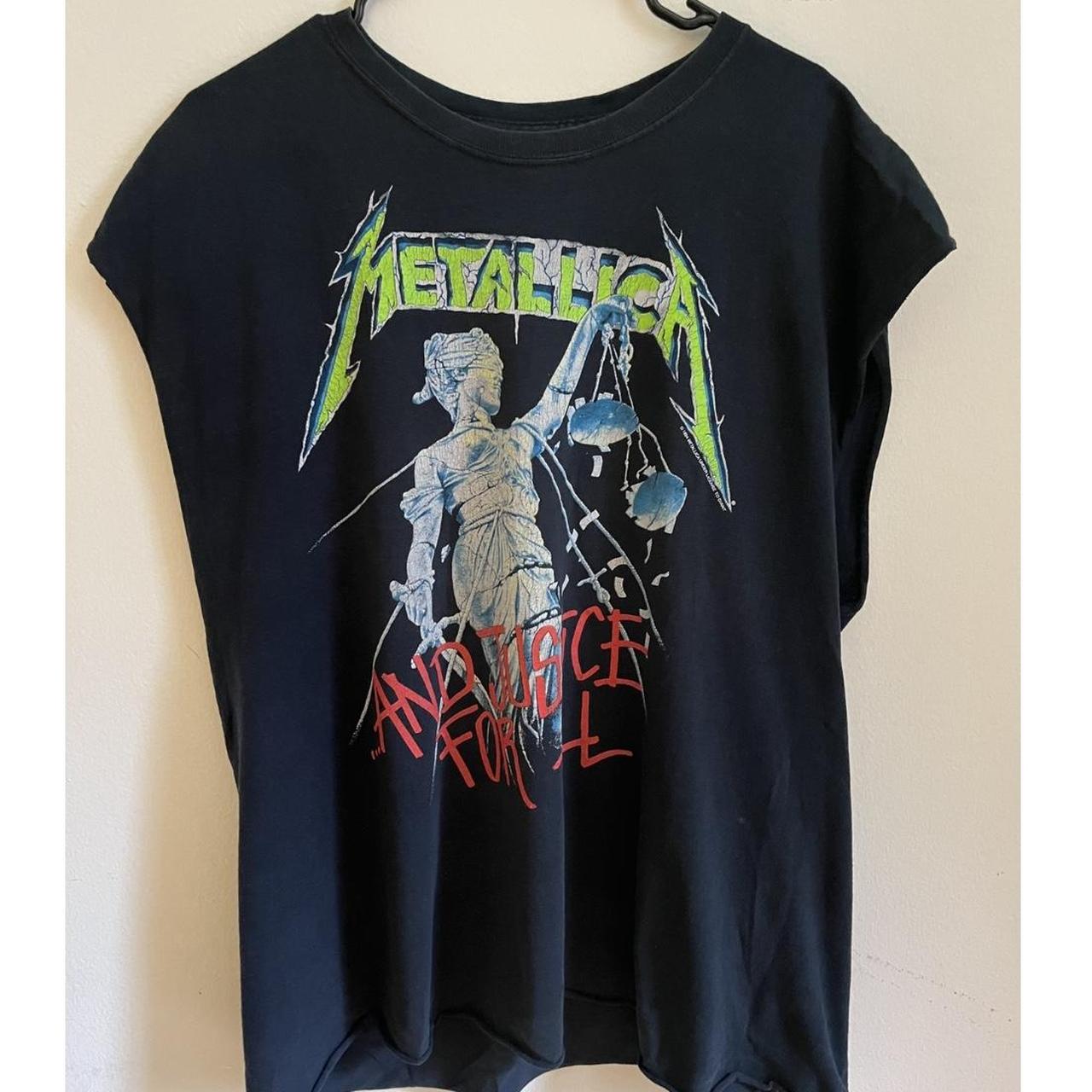 Metallica Giants game T shirt Fits kinda small but - Depop