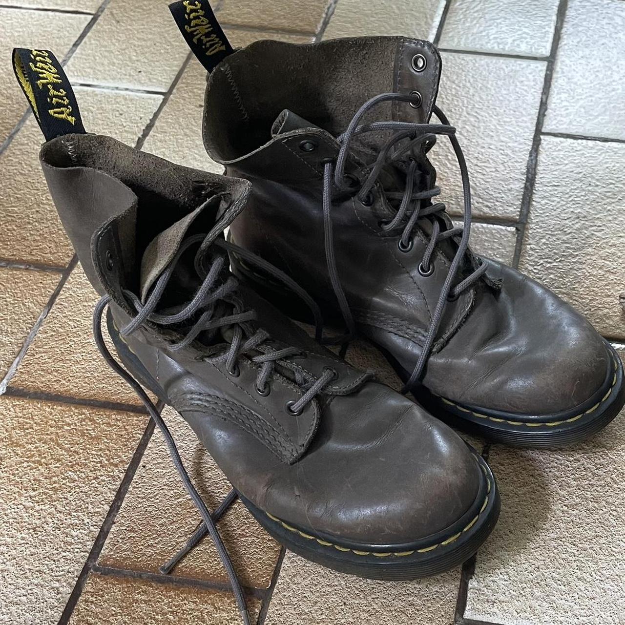 Dr martens size store 8.5