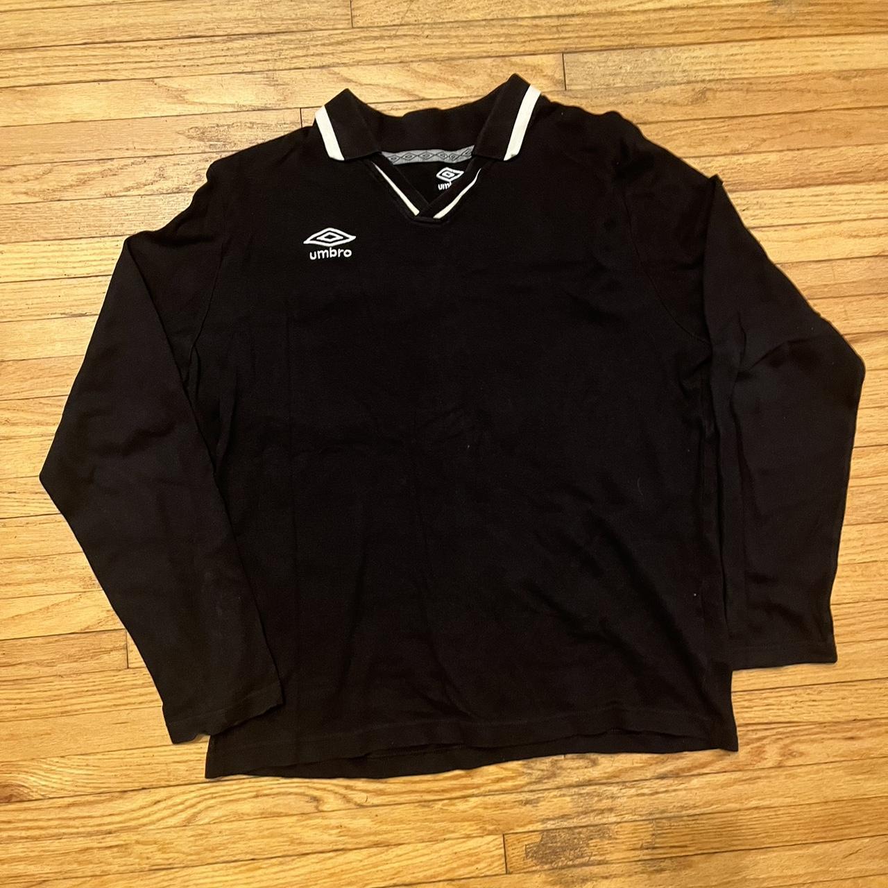Umbro Men's Black Polo-shirts | Depop