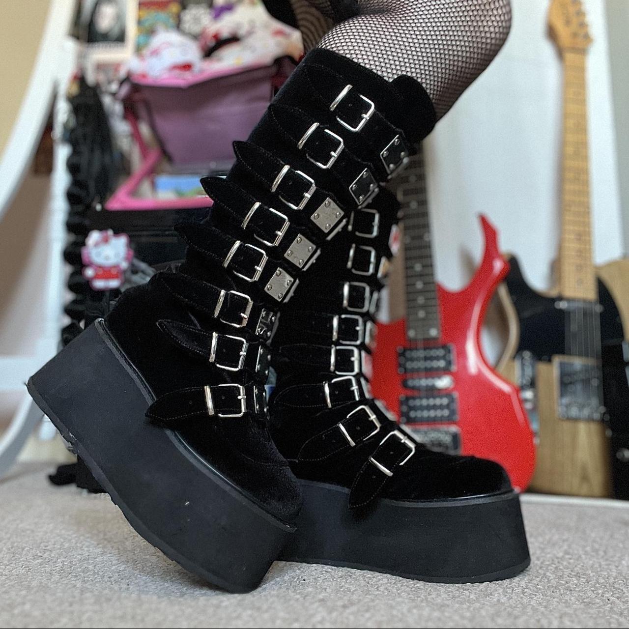 damned 318 velvet